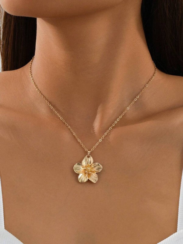 Greylee | エレガントな花とロマンティックなタッチのゴールドリング